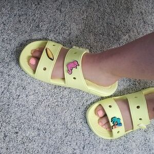 Crocs Womens Bright Yellow Slide Sandals 8 Neon